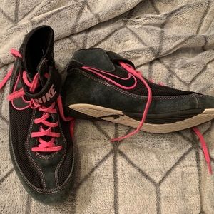 Nike Wrestling Shoes (Youth Size 5.5)